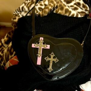 Black shoulder heart bag with cross